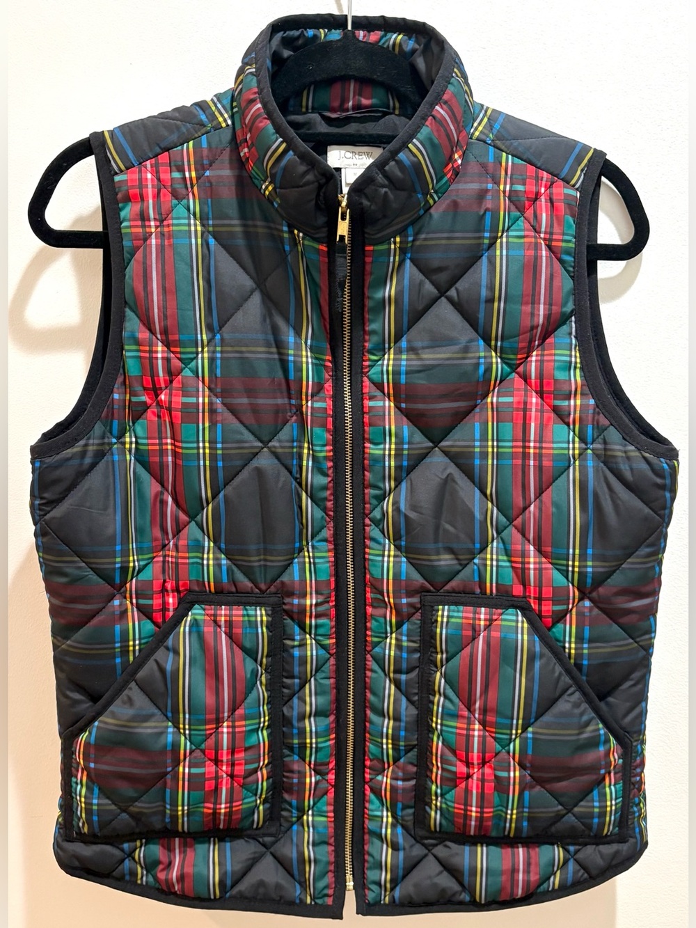 J Crew Womens Puffer Plaid Quilted Excursion Vest Medium Tartan Preppy Old Money